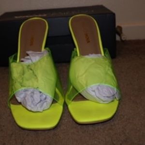 Neon colored heels(New)